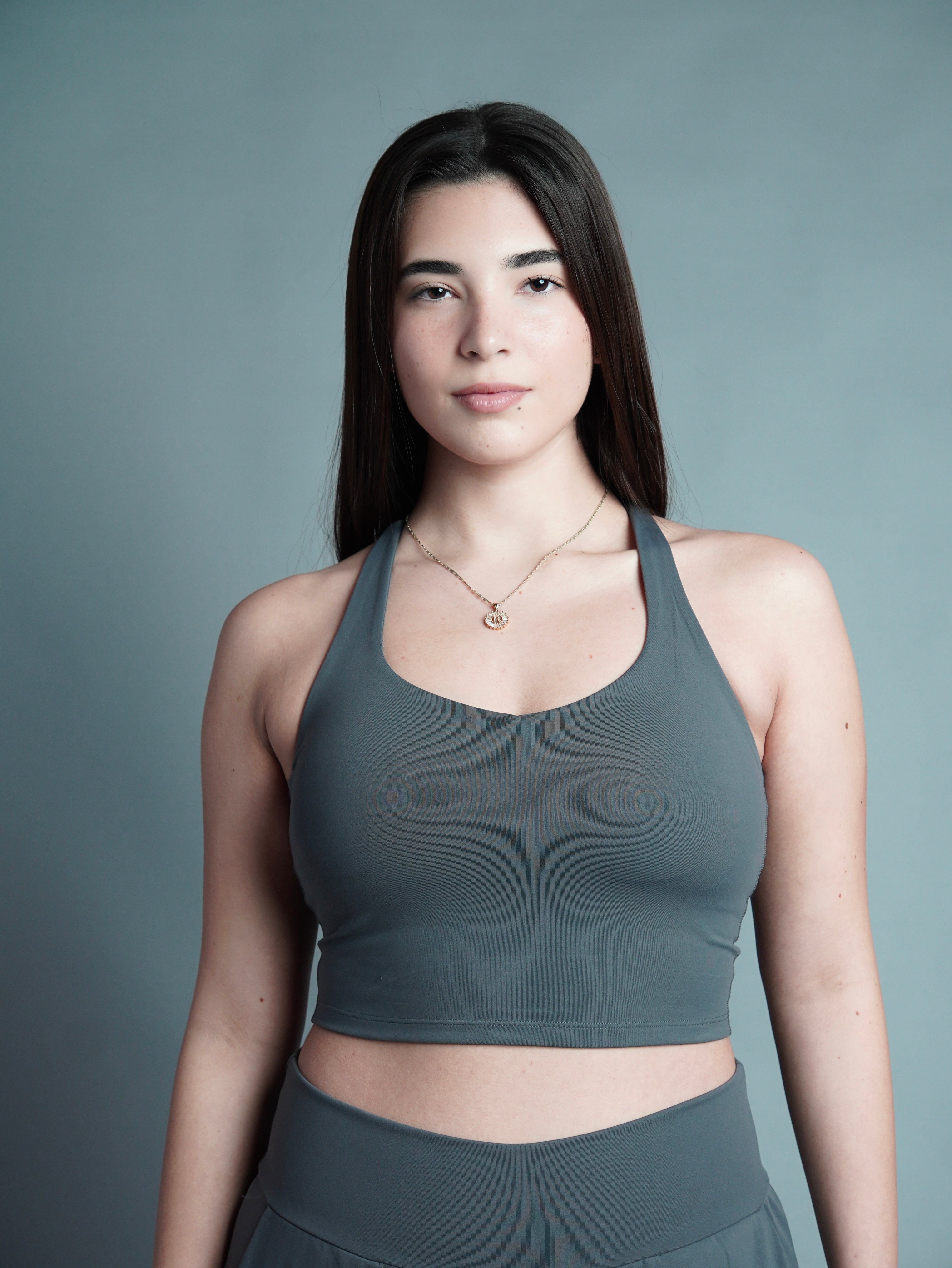 Elevate Sport Bra - Gris Obscuro