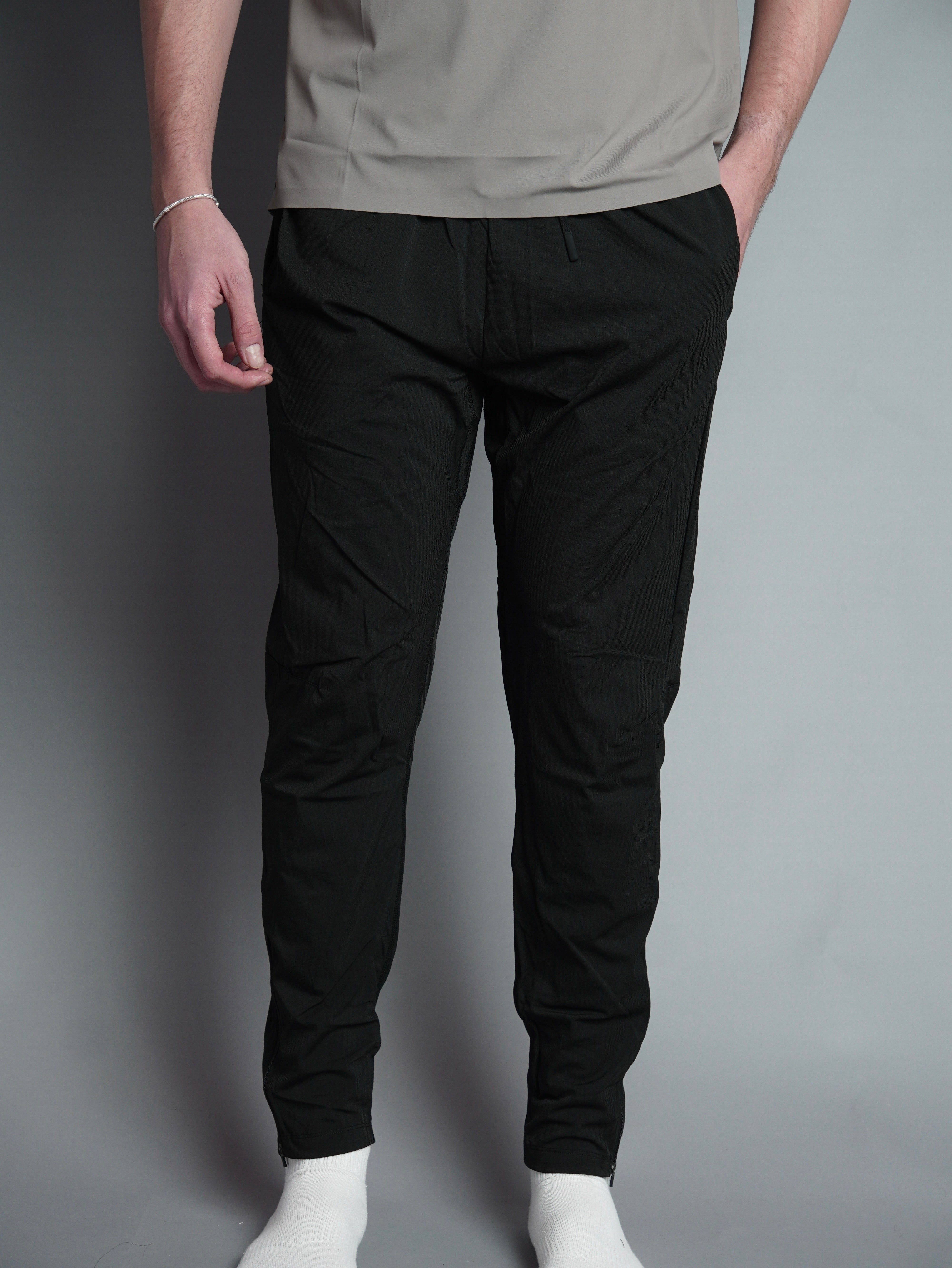 Sierra Jogger - Negro