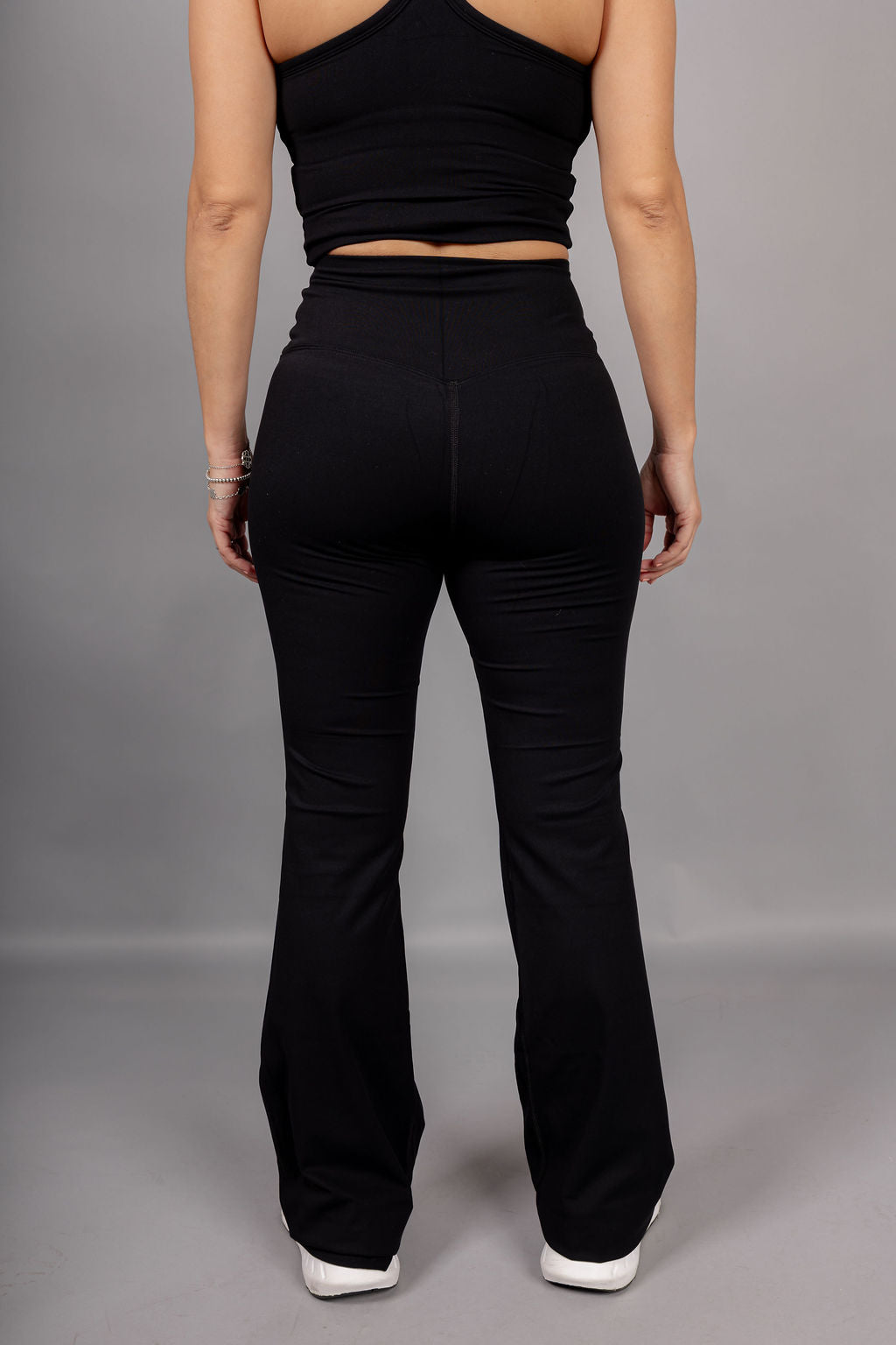 Alure Leggings Acampanados - Negro