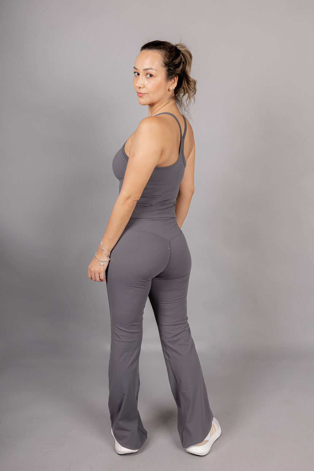 Alure Leggings Acampanados - Gris Obscuro